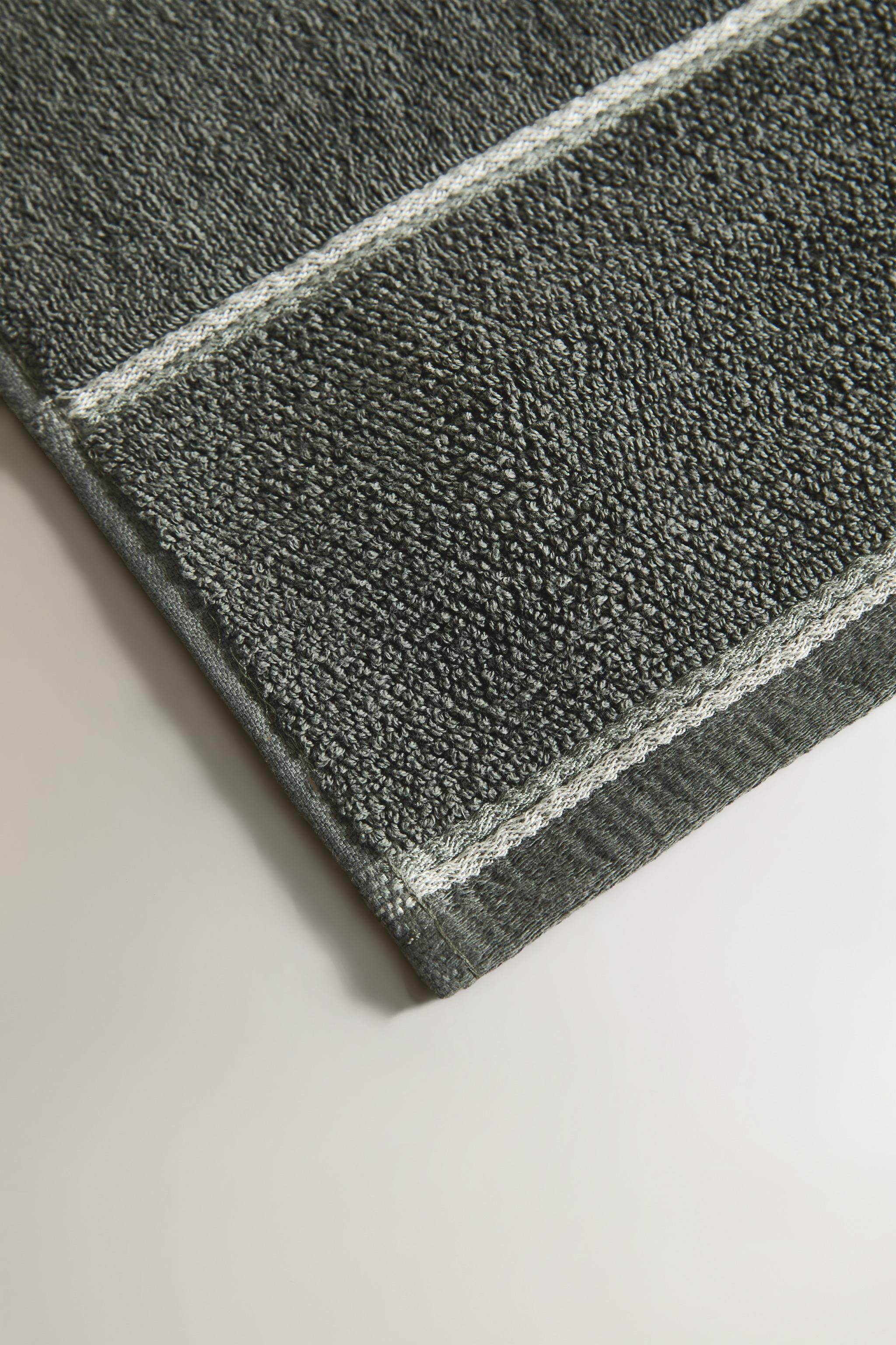RICE STITCH BORDER BATH TOWEL